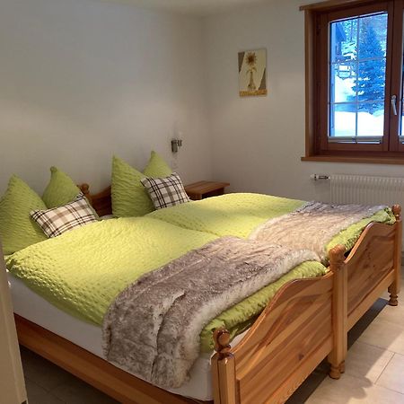 Haus Alpenperle Saas-Almagell Quarto foto